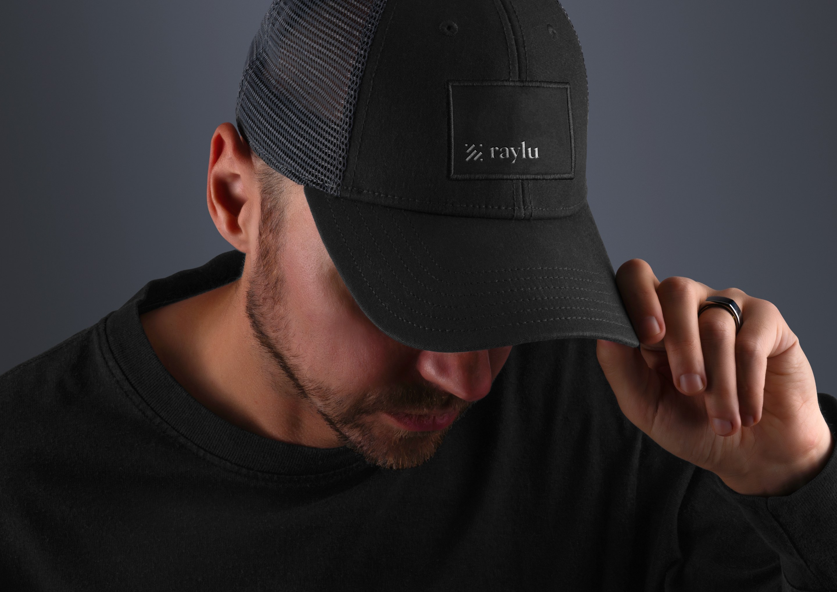Raylu cap with the logo patch